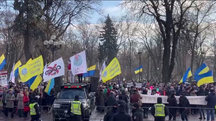 Центр Києва перекрили до вечора через мі…