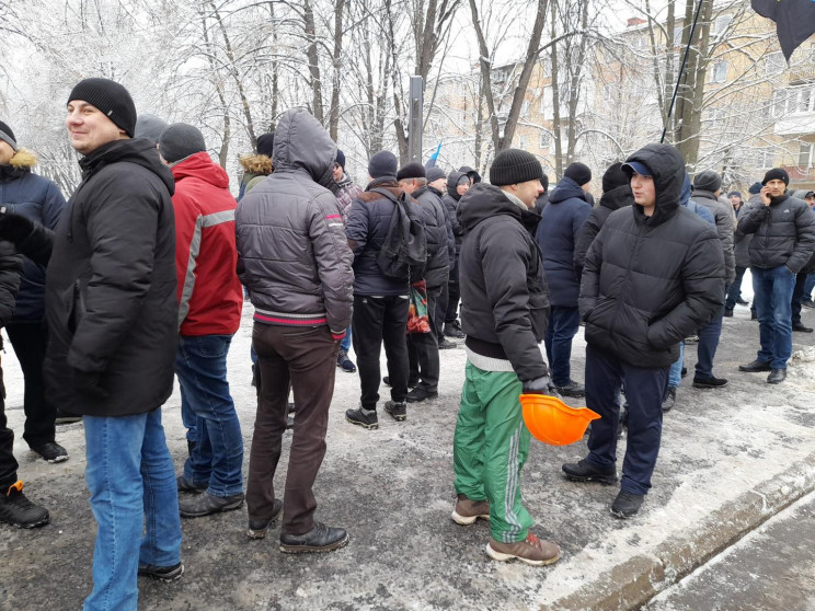 Шахтарі Львівщини перекрили дорогу до мі…