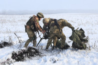 Война на Донбассе: Российские боевики тя…