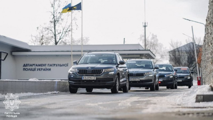 У Києві на дорогах з'явились автомобілі…