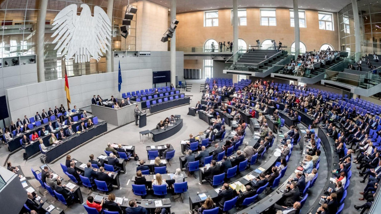 Парламент Німеччини збереться на слуханн…