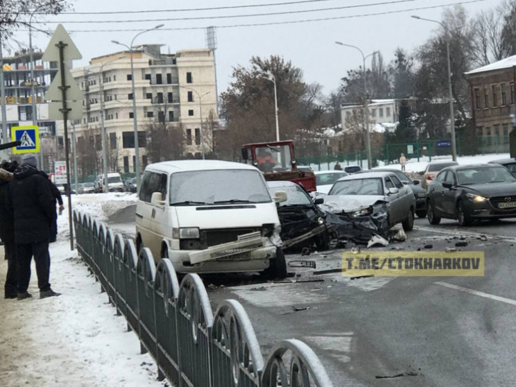 У Харкові офіцер поліції влаштувала потр…