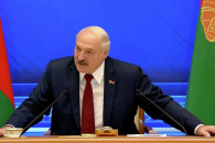 Лукашенко погрожує залишитися вічним пре…