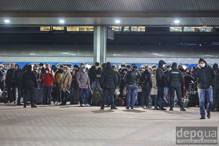 З Маріуполя та Волновахи сьогодні зможут…