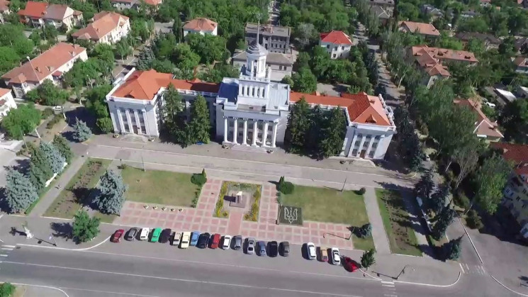 Жителям Новой Каховки угрожают "строгой…