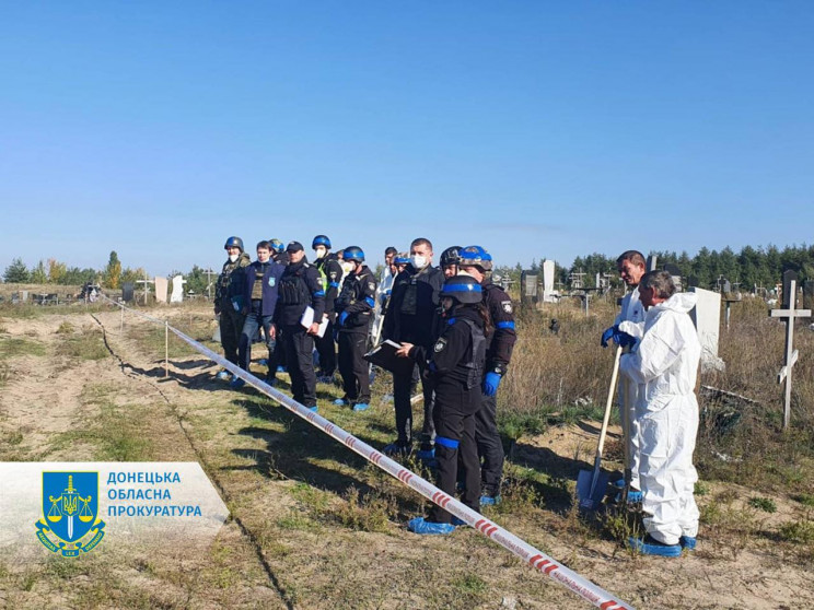 Майже 80 тіл: У деокупованих Святогірськ…