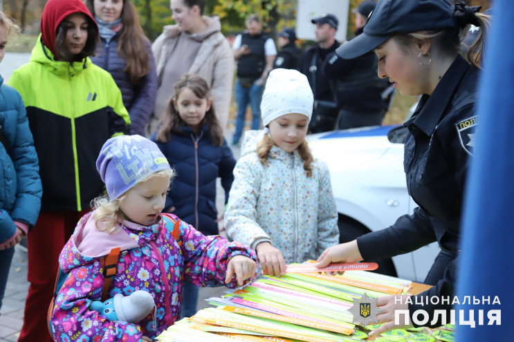 Не загубись у темряві: Поліцейські Вінни…