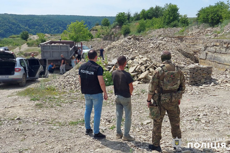 На Хмельниччині оголосили підозру членам…