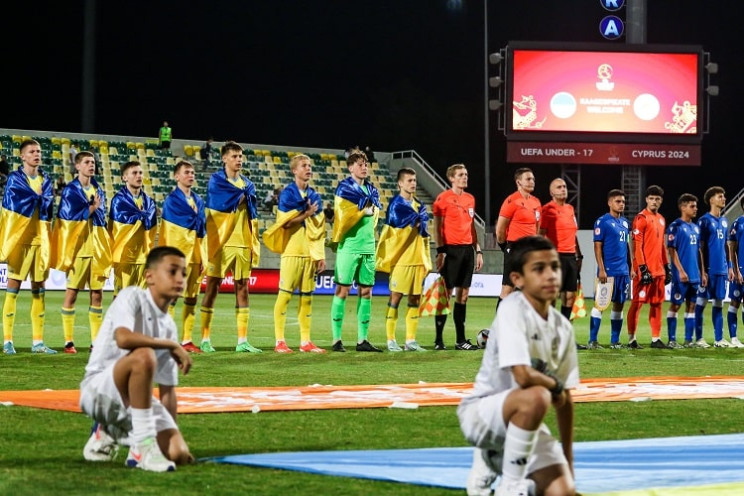 Сборная Украины по футболу U17, половина…