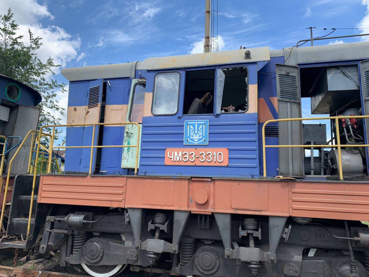 Росіяни вдарили по залізниці у Покровськ…