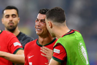 Вратарь и слезы Роналду тянут Португалию…