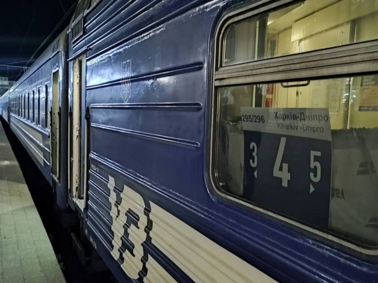 "УЗ" добавляет места на популярных поезд…