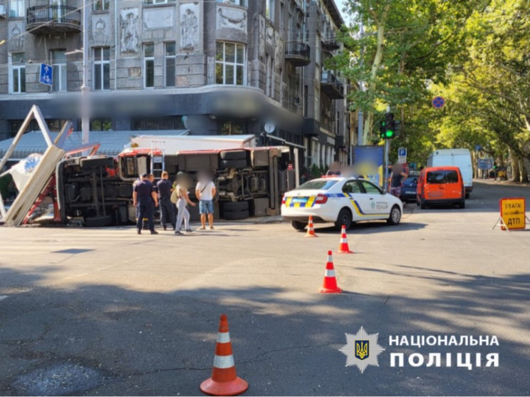 ДТП в Одесі: Пожежне авто зіткнулось із…