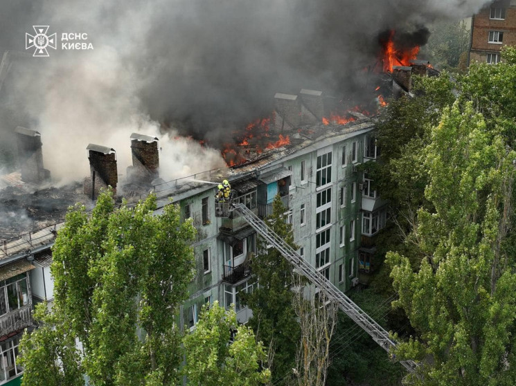 У Солом'янському районі столиці горить б…