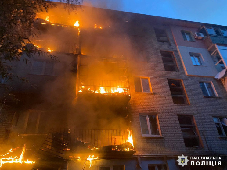 Окупанти обстріляли багатоповерхівки у К…