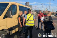 "Підприємці" організували незаконний авт…