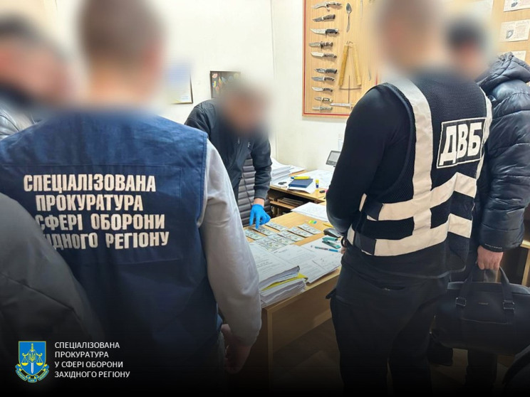 Адвокат з Хмельниччини намагався підкупи…