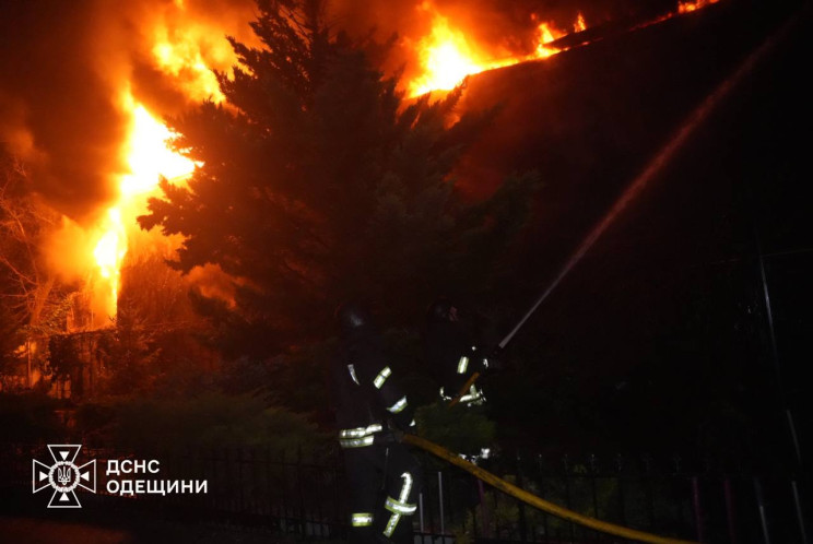 В Одессе из-за дроновой атаки загорелись…