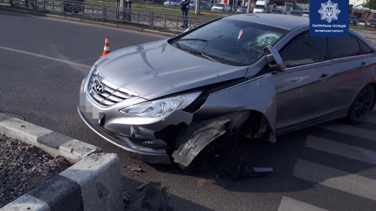 В Харькове водитель Hyundai врезался в о…