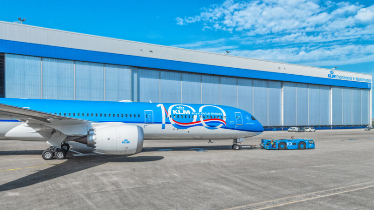 KLM – 100 років інновацій і турботи про…