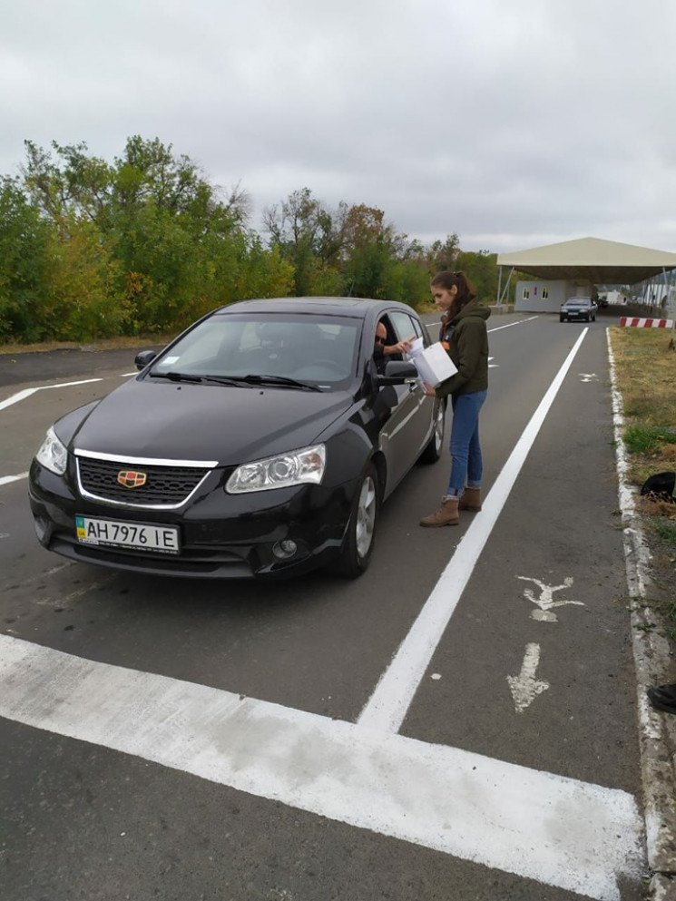 Зранку на КПВВ Донбасу у чергах нарахува…