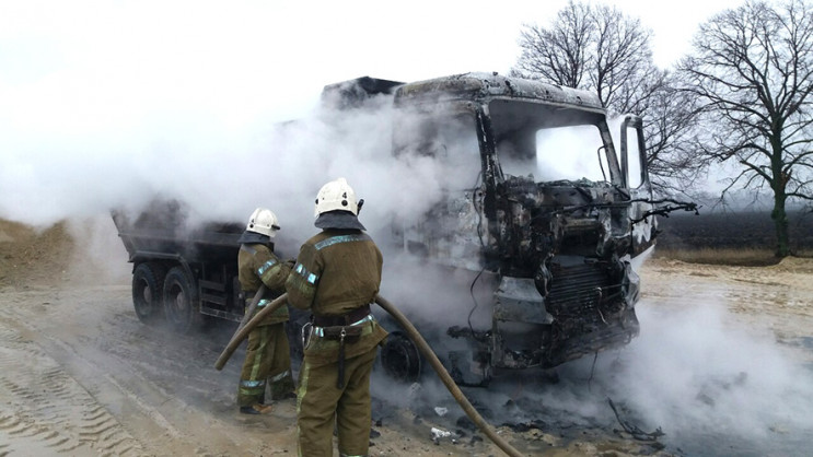 Неподалік Полтави посеред дороги загоріл…