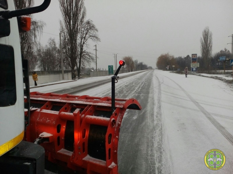 Полтавщину накрила негода: Дорожники лік…